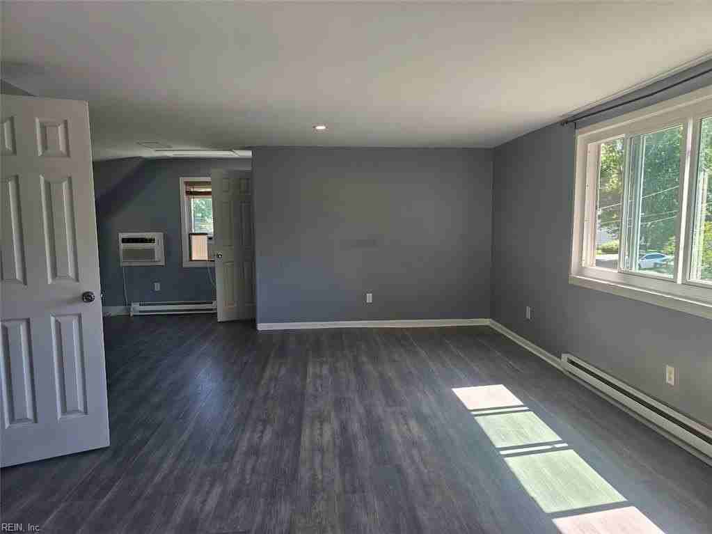 504 Homestead Ave #2 - Photo 2 of 10