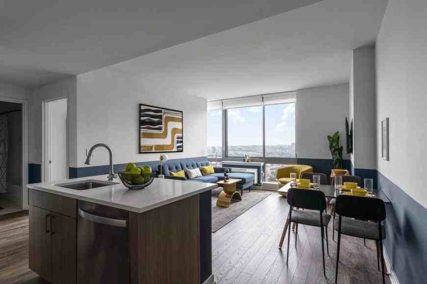 235 Grand St - Photo 5 of 10