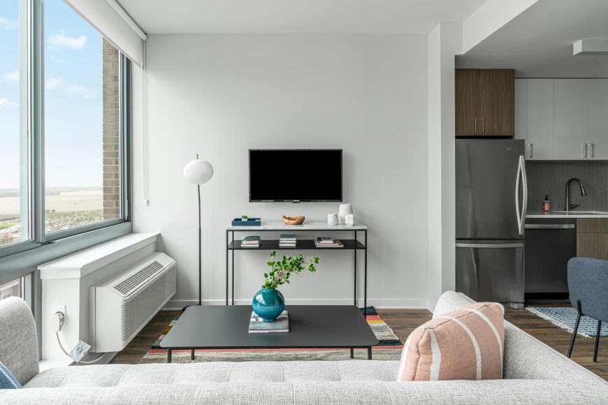 235 Grand St - Photo 5 of 10