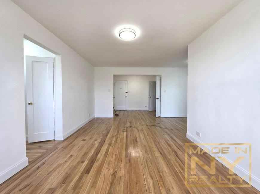 14021 Burden Cres - Photo 5 of 8
