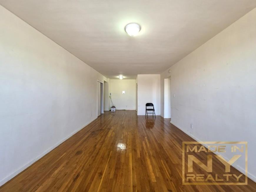 14943 35th Ave - Photo 4 of 8