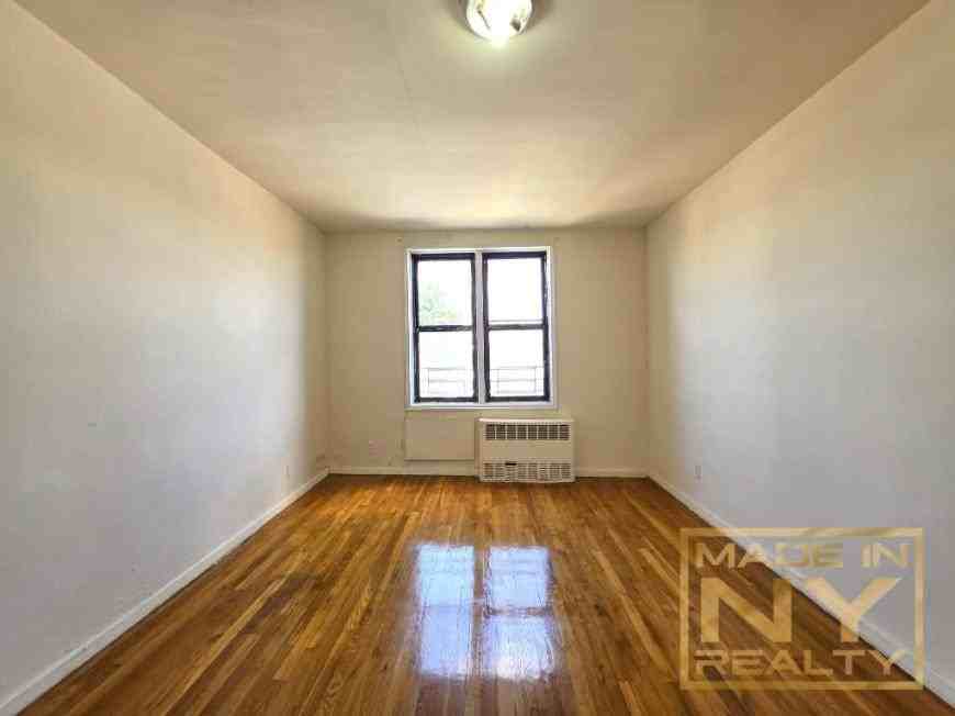 14943 35th Ave - Photo 6 of 8