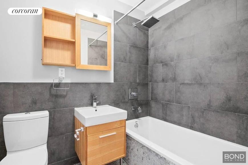 801 Bergen St - Photo 4 of 9