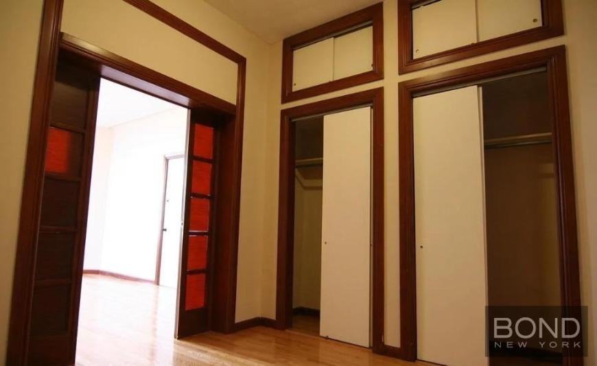 100 Cornelia St - Photo 2 of 5