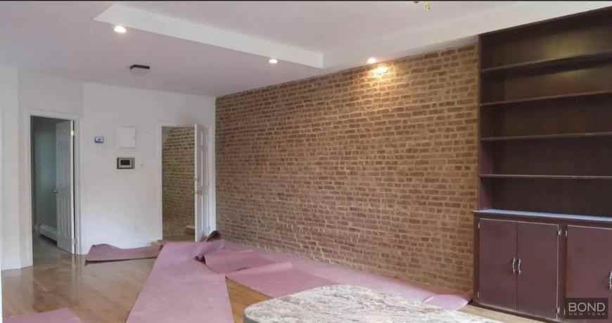 1410 Jefferson Ave - Photo 3 of 6