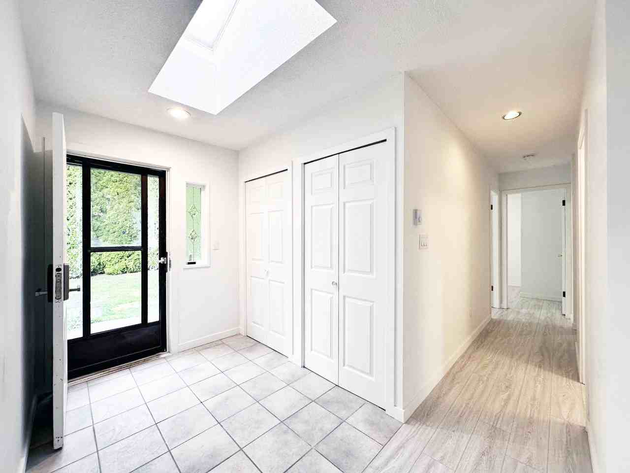20824 52A Avenue - Photo 4 of 27