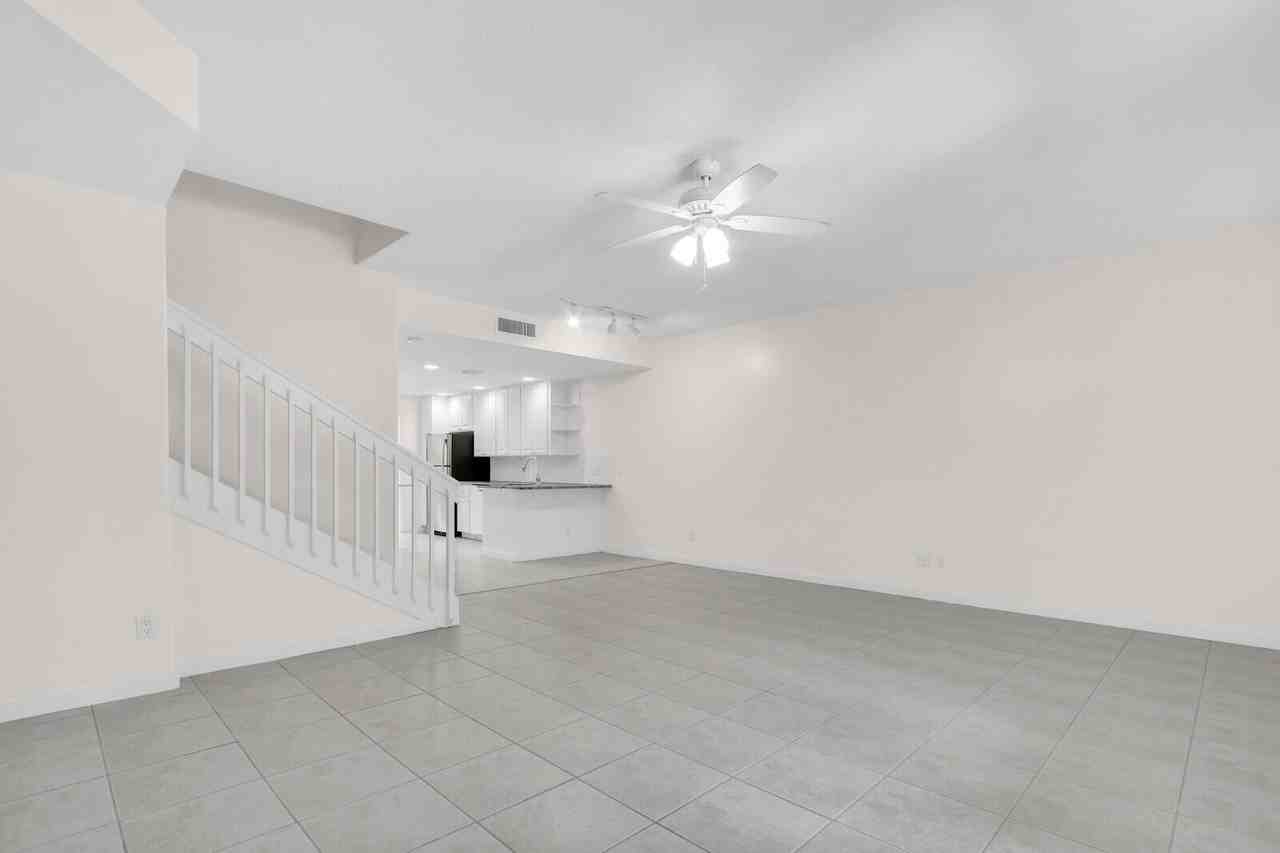 3183 E Community Dr - Photo 4 of 45