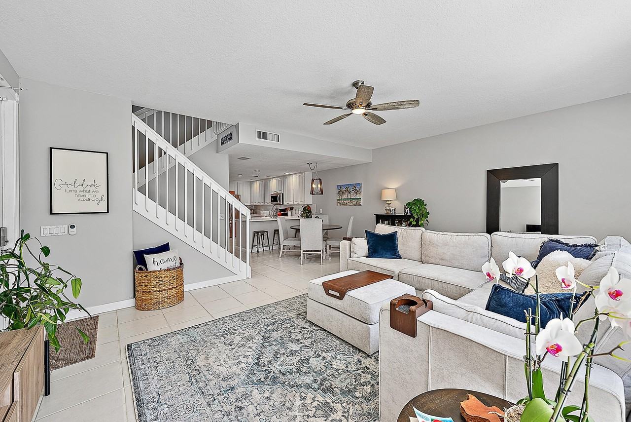 107 Rivinia Dr - Photo 6 of 28