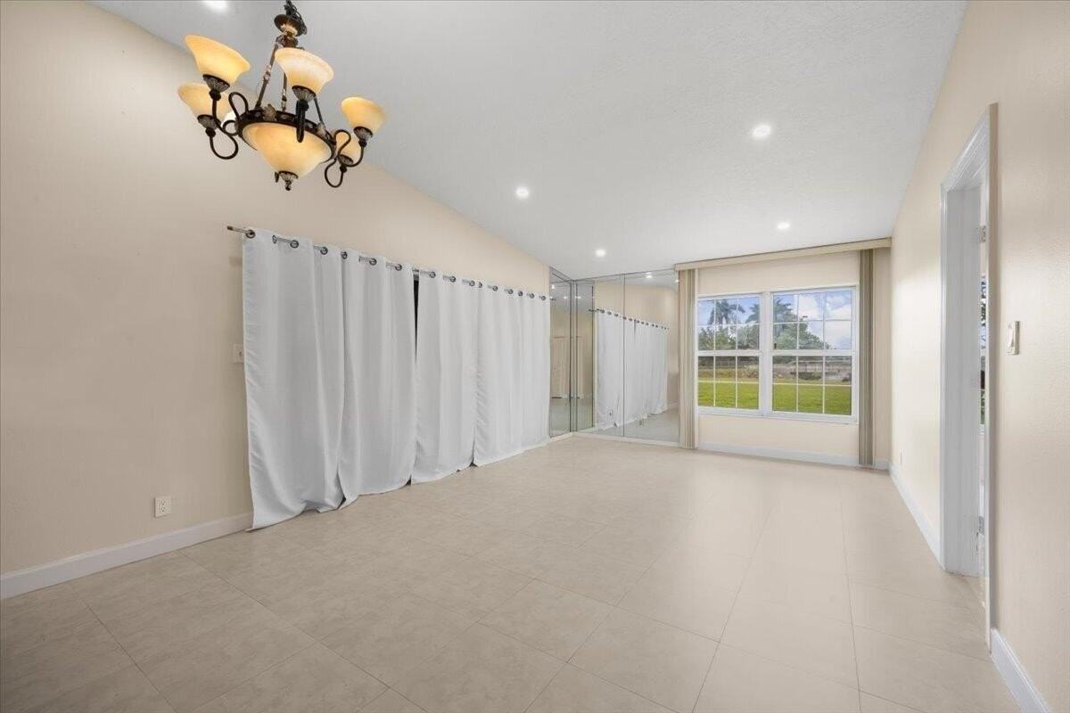 5540 Lakewood Cir S #F - Photo 5 of 50