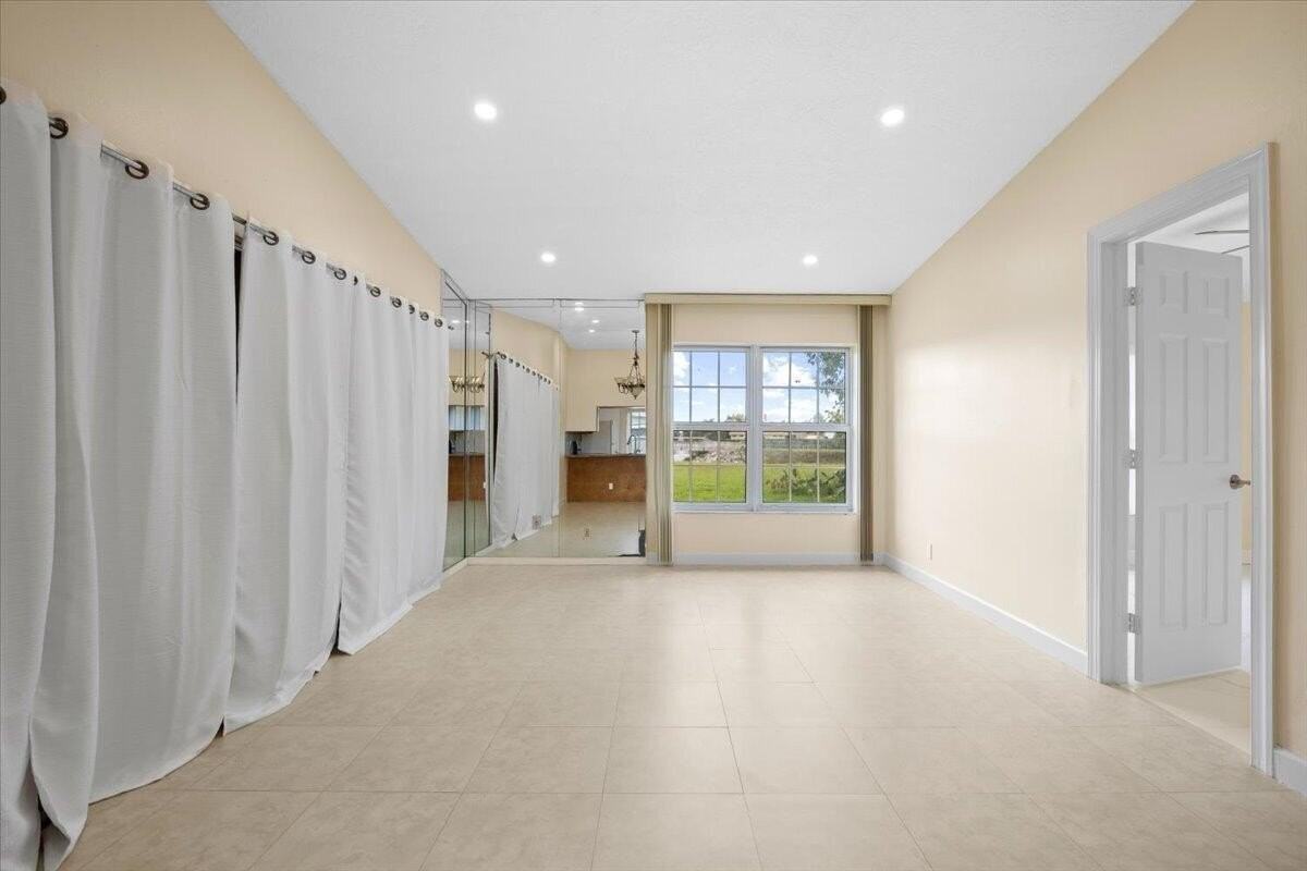 5540 Lakewood Cir S #F - Photo 6 of 50