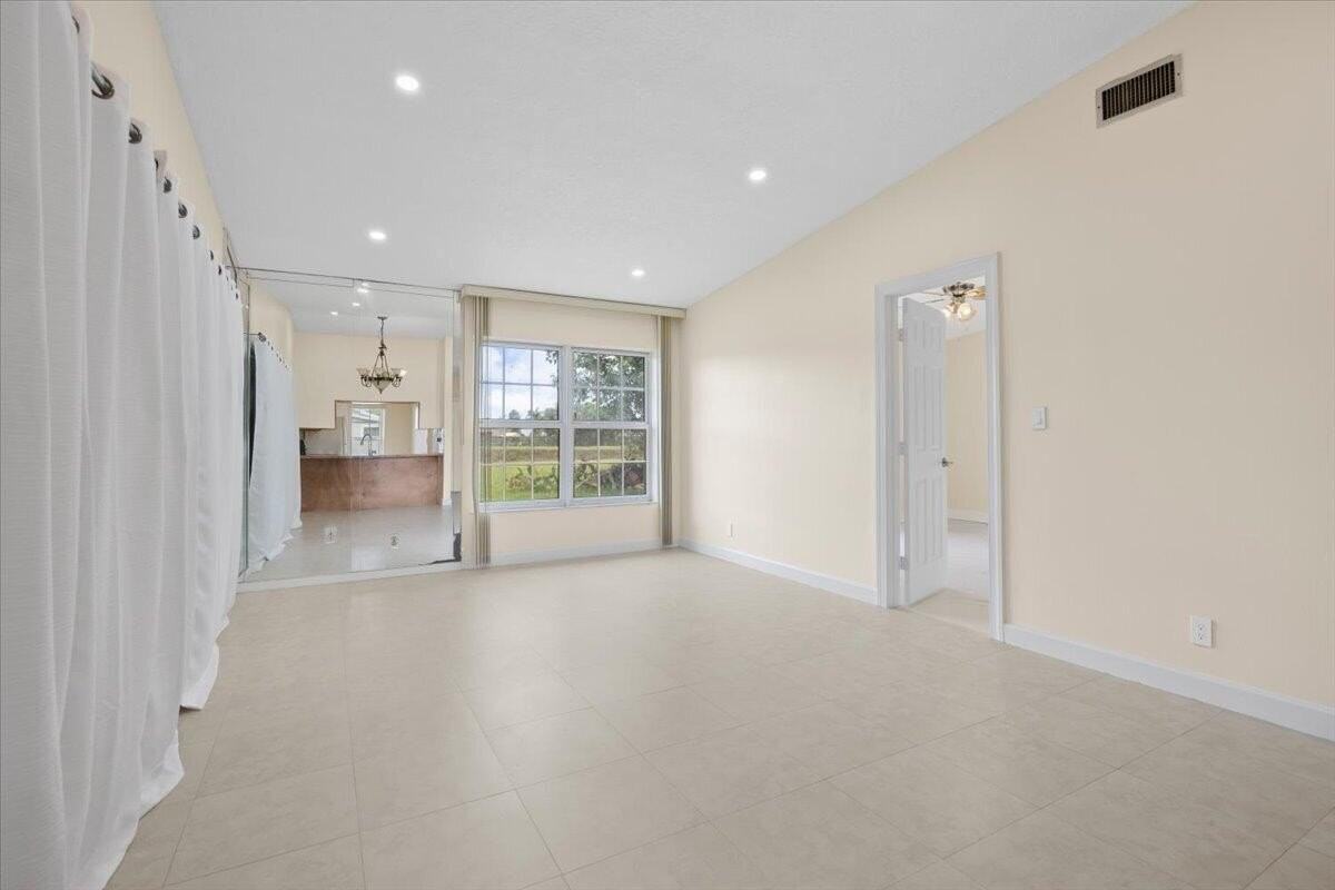 5540 Lakewood Cir S #F - Photo 7 of 50