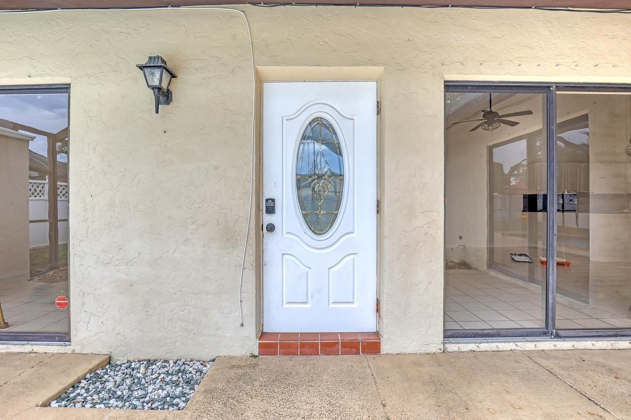 1279 Periwinkle Pl - Photo 4 of 25