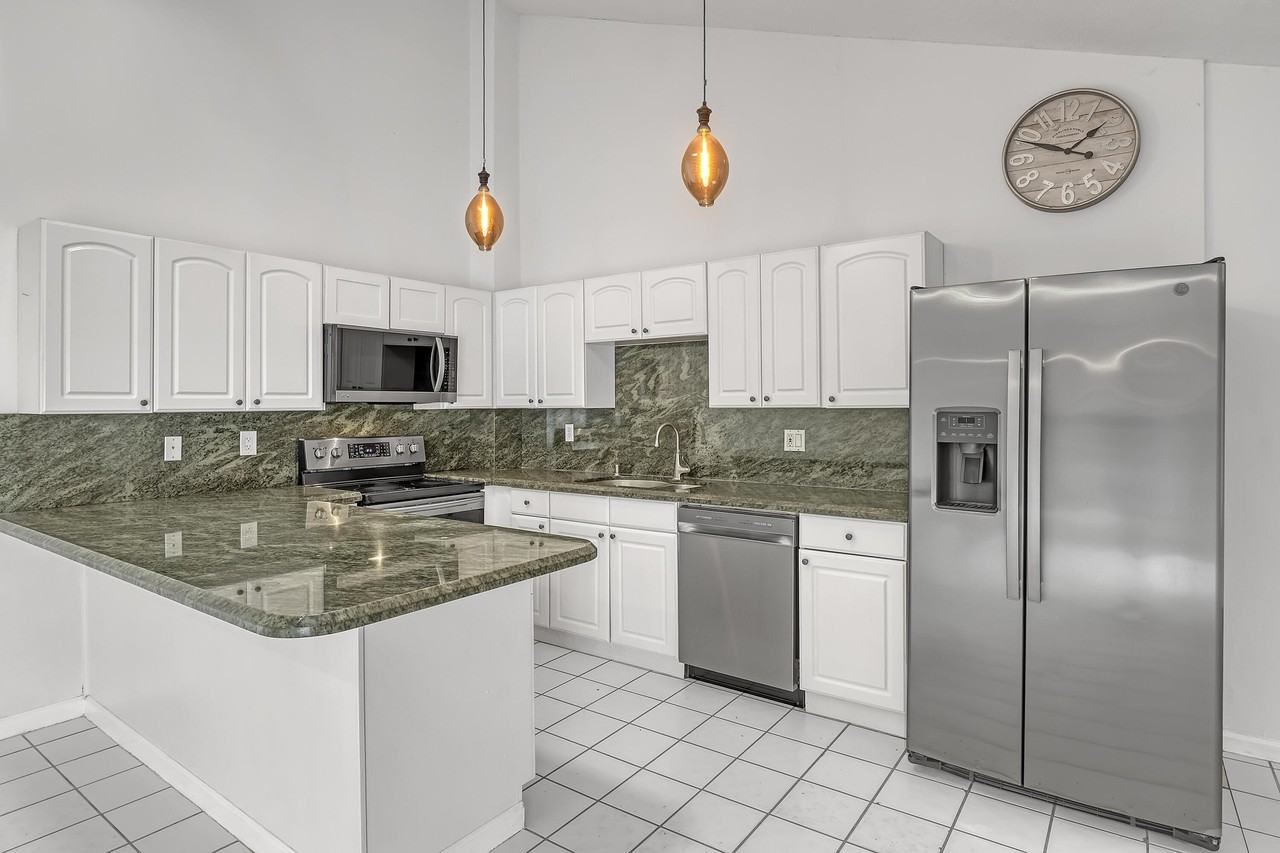 1279 Periwinkle Pl - Photo 6 of 25