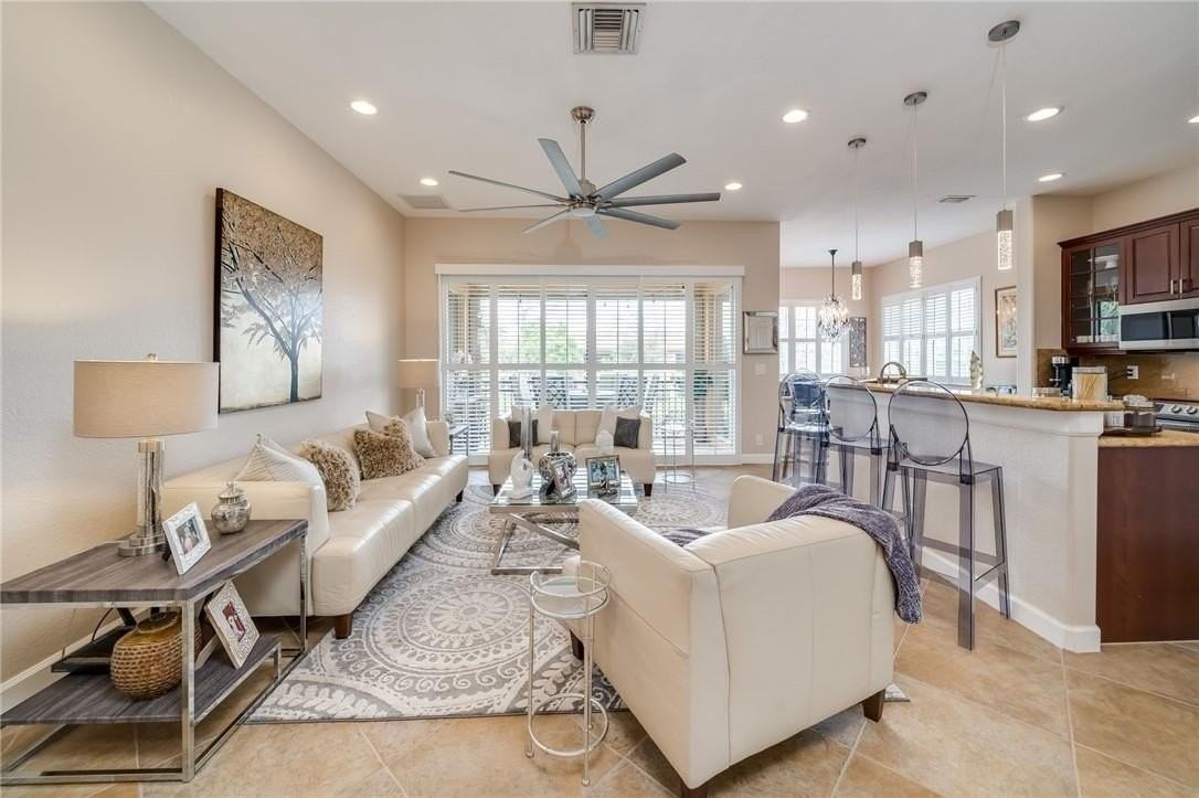 8012 Nw 128th Ln - Photo 6 of 50
