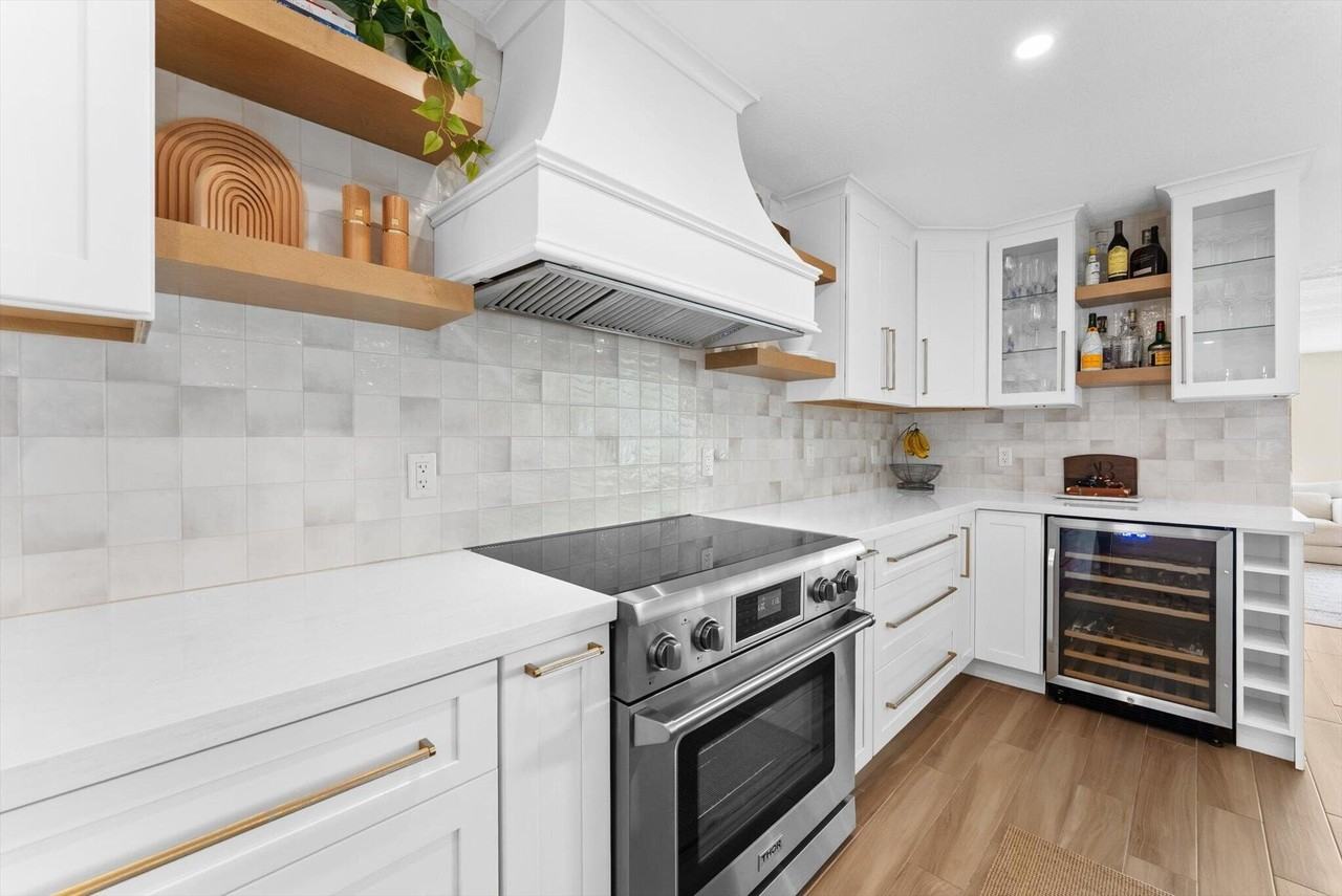 1289 Sw 7th St - Photo 5 of 27