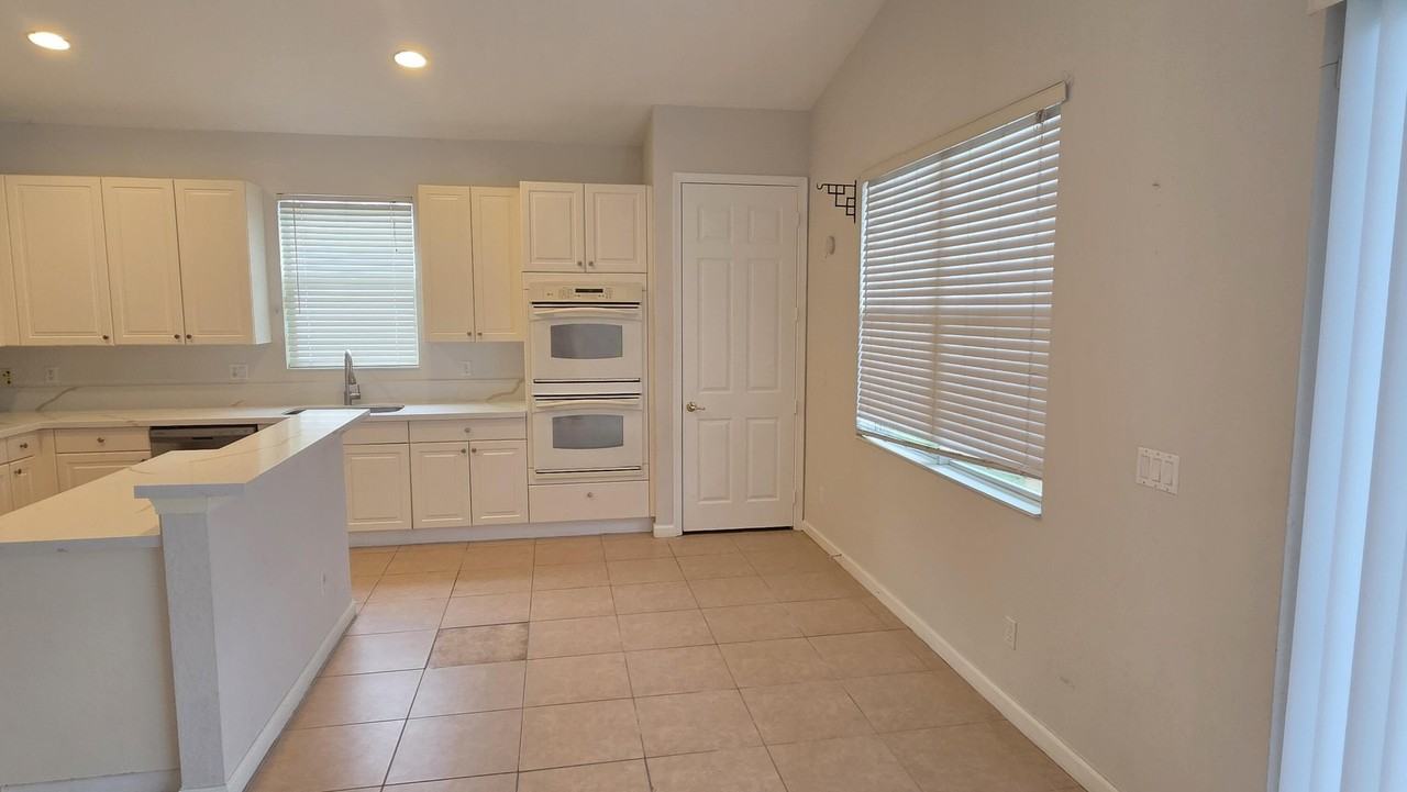 2264 Sw Newport Isles Blvd - Photo 7 of 16