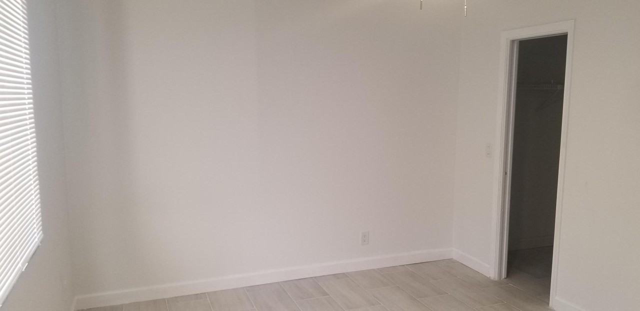 139 Sparrow Dr #3G - Photo 4 of 17