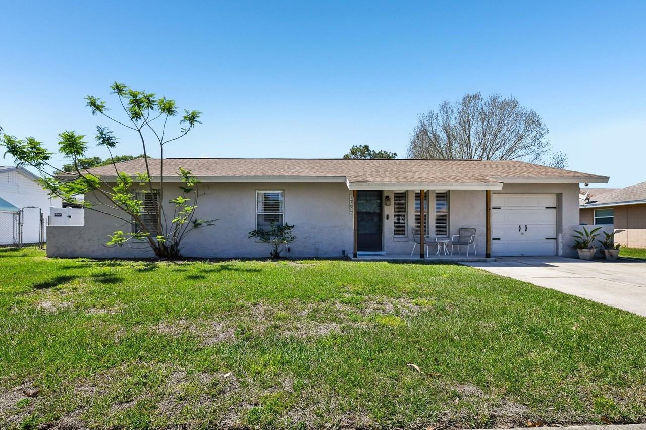 1795 Dogwood Dr - Photo 3 of 49