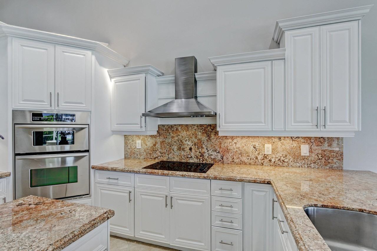 139 Brookhaven Ct - Photo 5 of 42