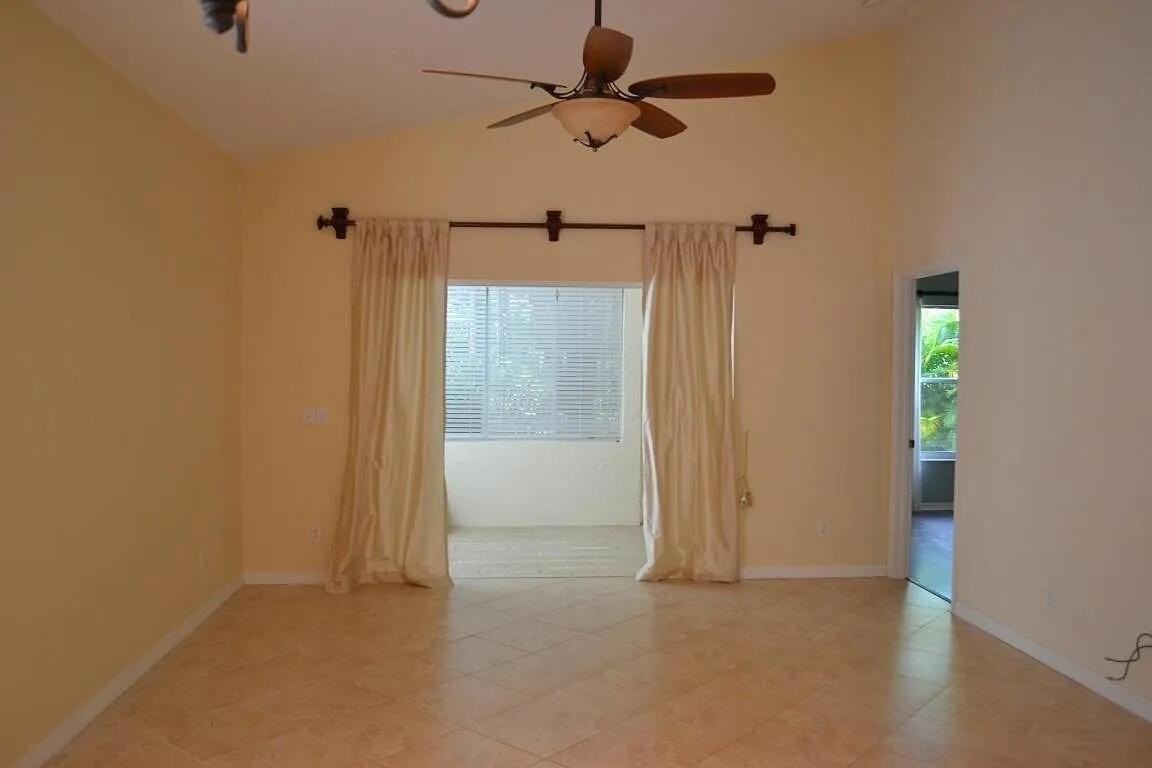 7916 Se Sugar Pines Way - Photo 3 of 24