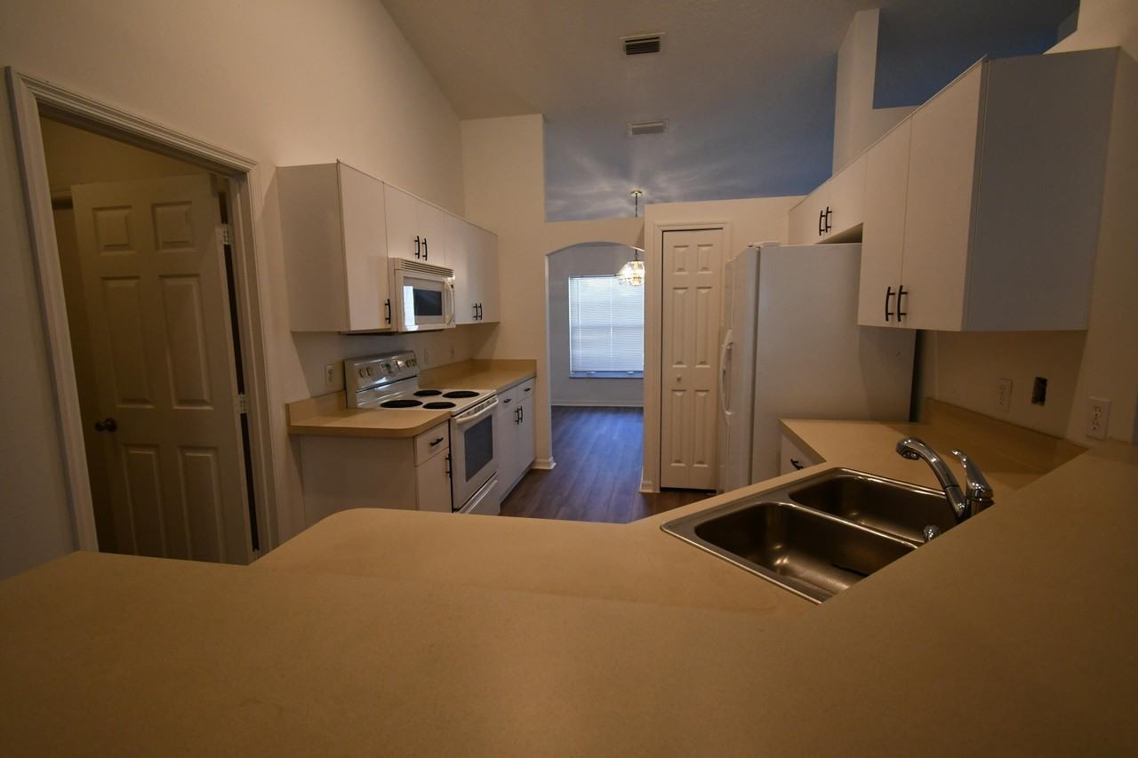 2547 Sw Kenilworth St - Photo 7 of 23
