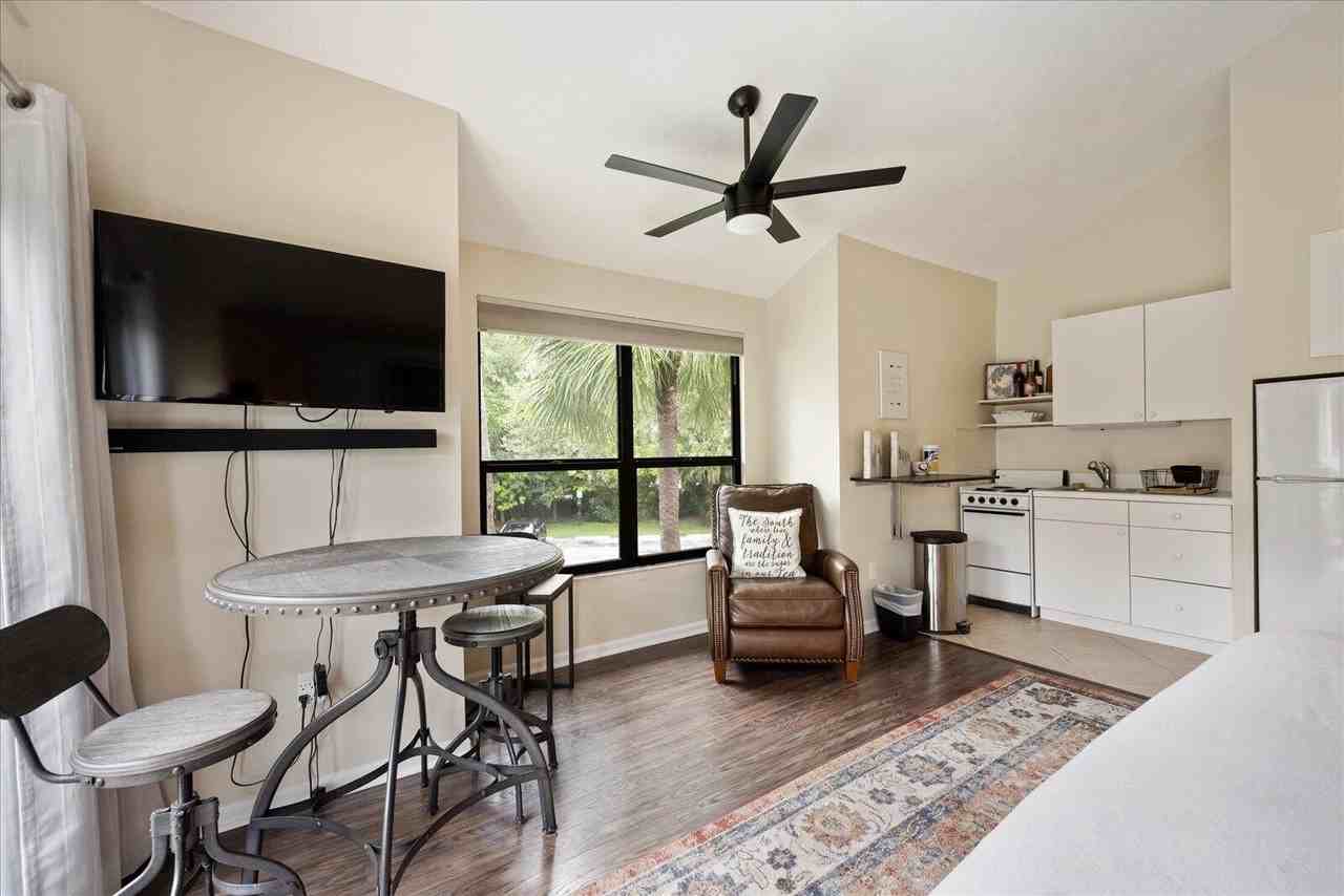 11863 Wimbledon Cir #539 - Photo 4 of 12