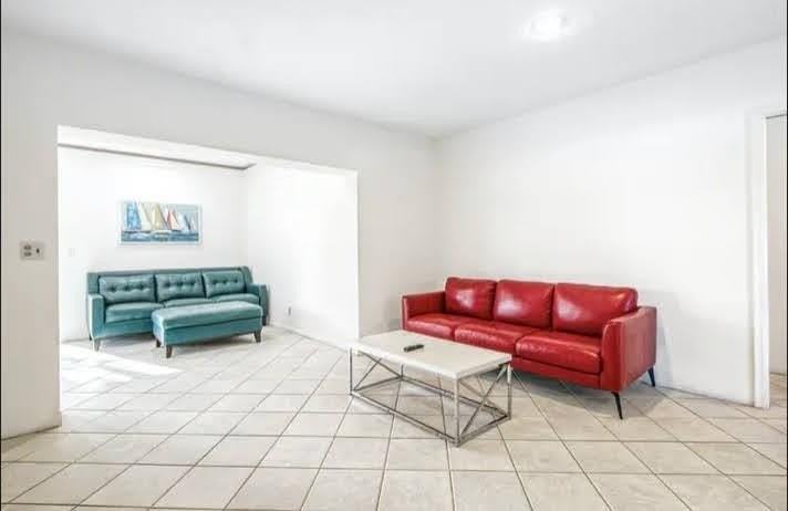 2200 N 47th Ave - Photo 6 of 24