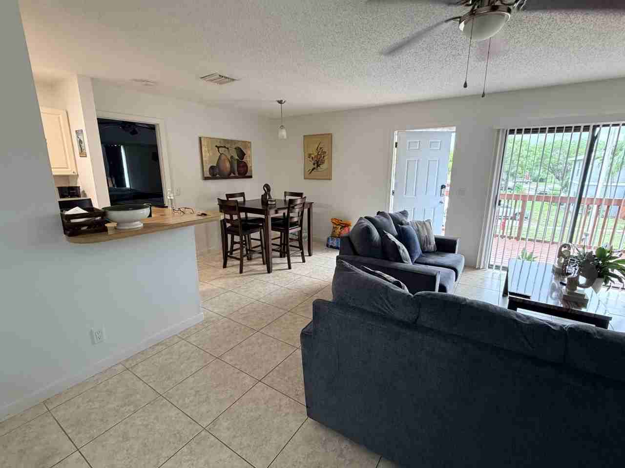 27 Crossings Cir #H - Photo 3 of 19