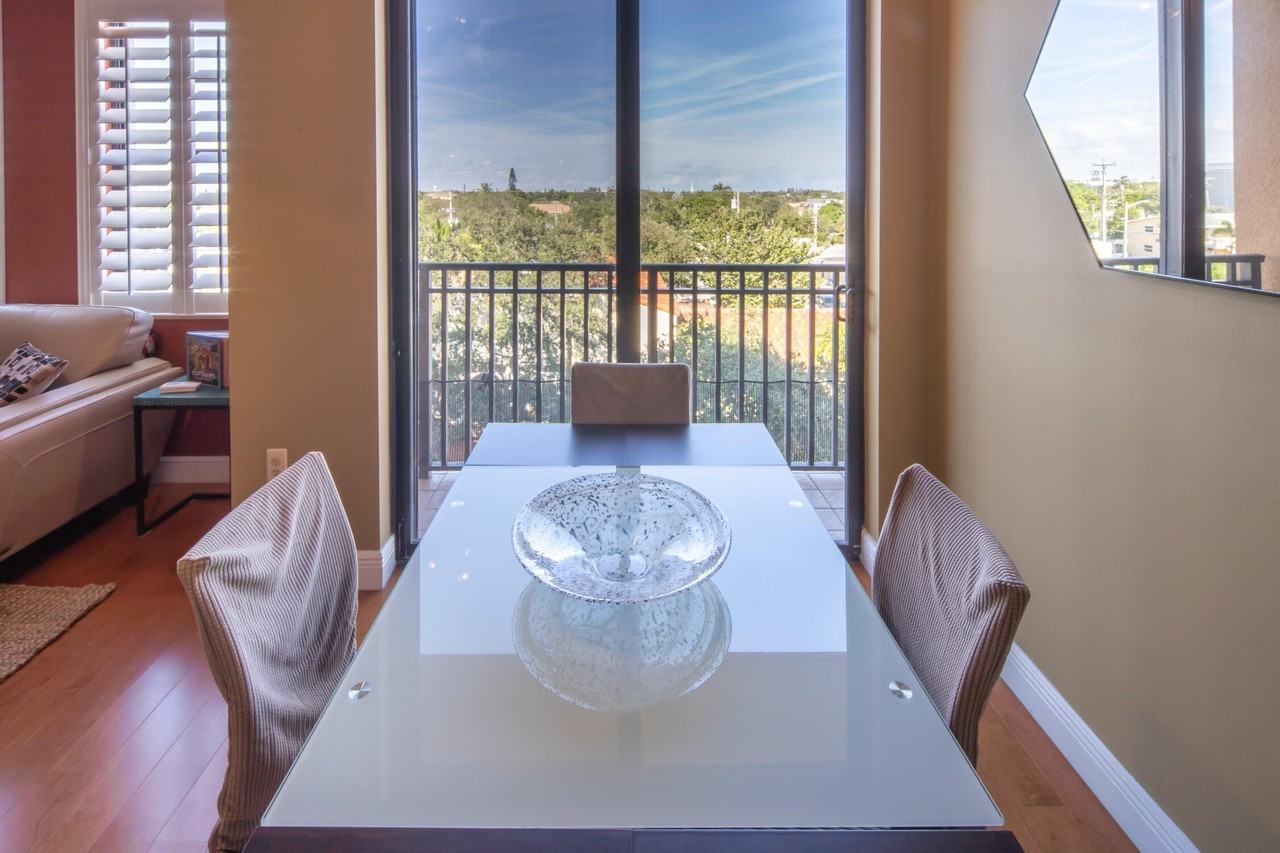 511 Lucerne Ave #401 - Photo 6 of 50