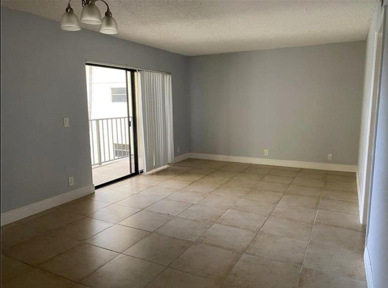 1455 Lake Crystal Dr #H - Photo 4 of 13