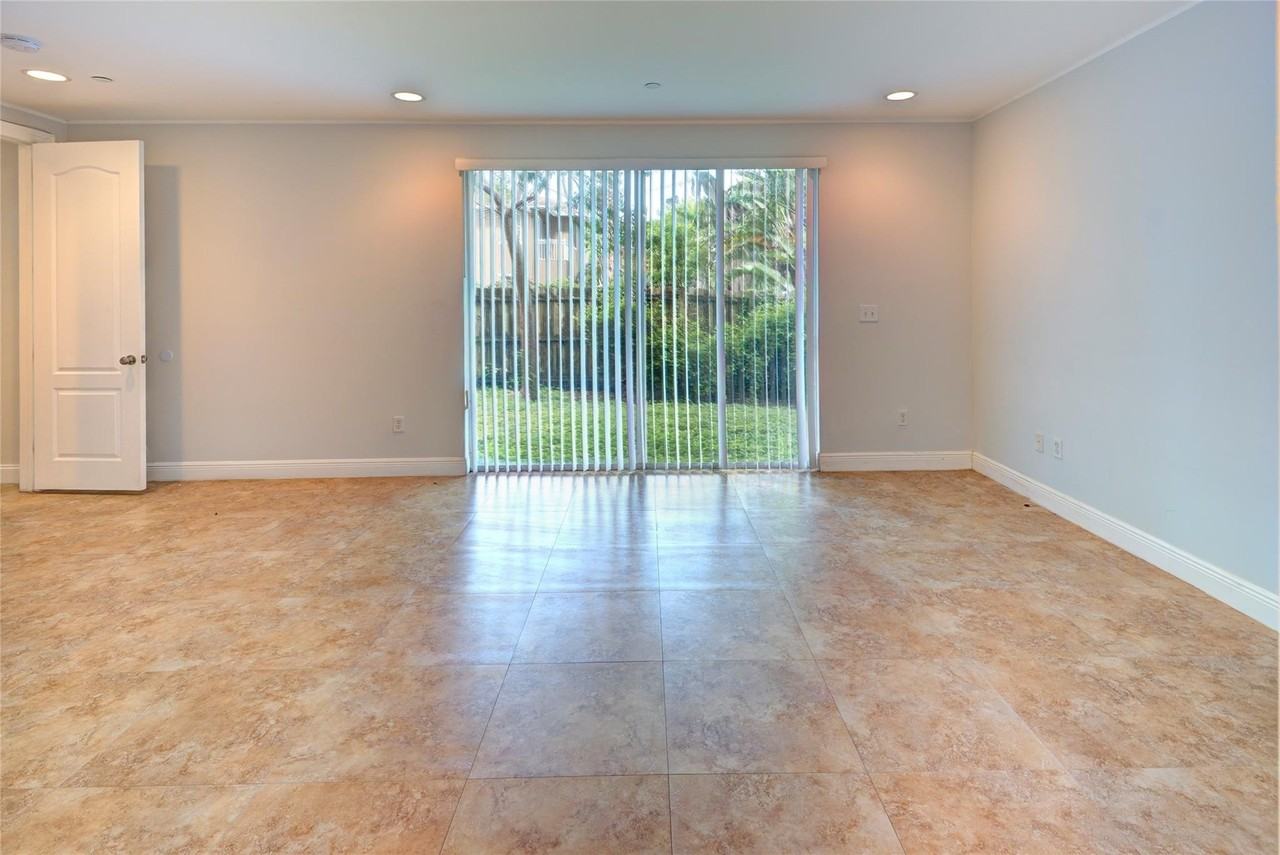 1508 Sw 4th Ave - Photo 4 of 25