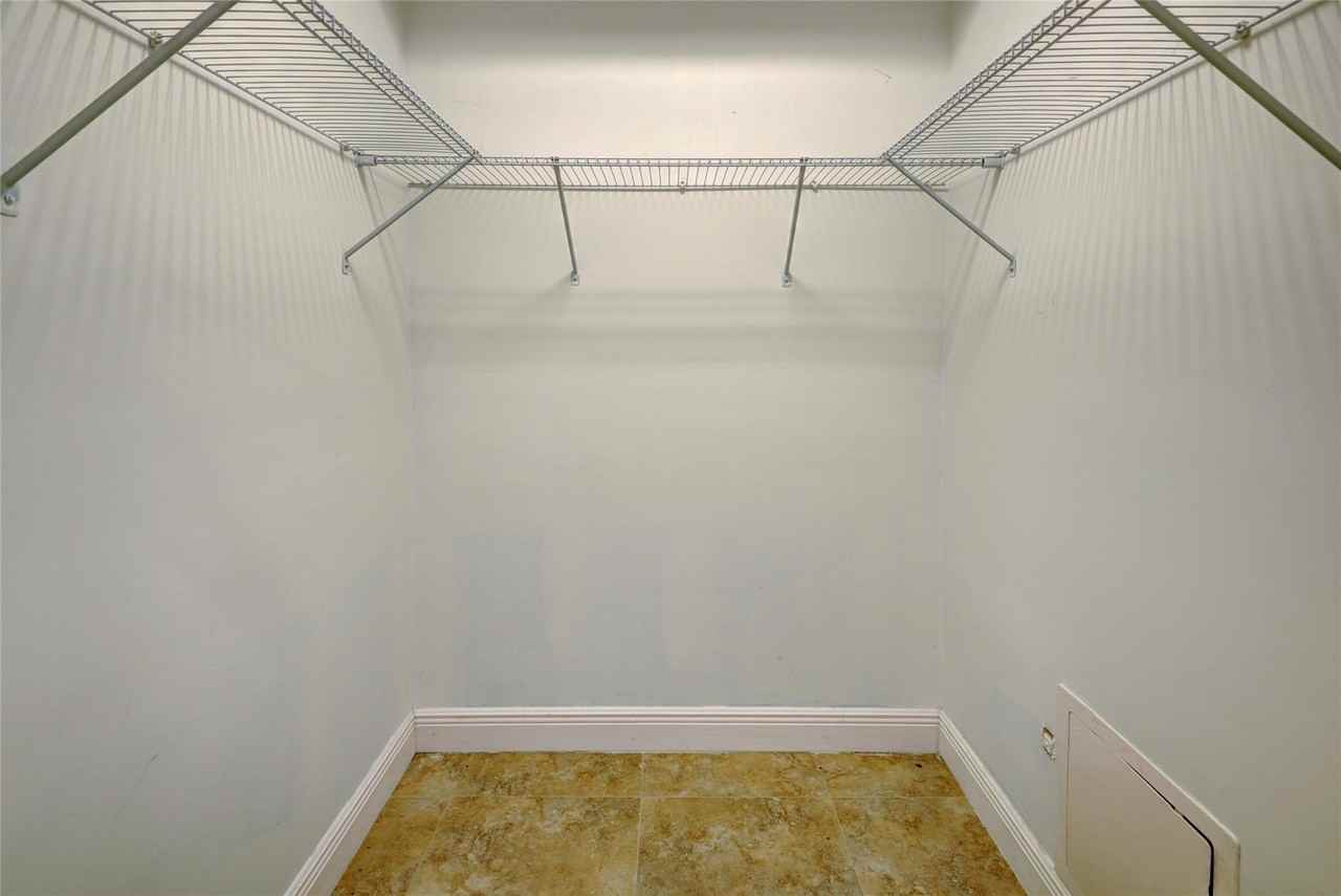 1508 Sw 4th Ave - Photo 6 of 25