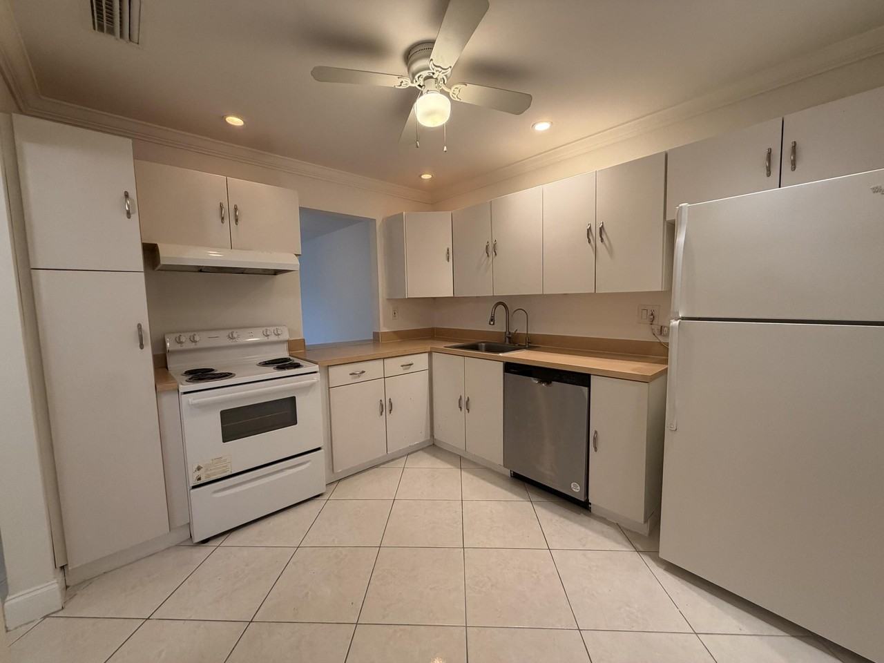 8141 Sw 24th Ct #106 - Photo 3 of 13