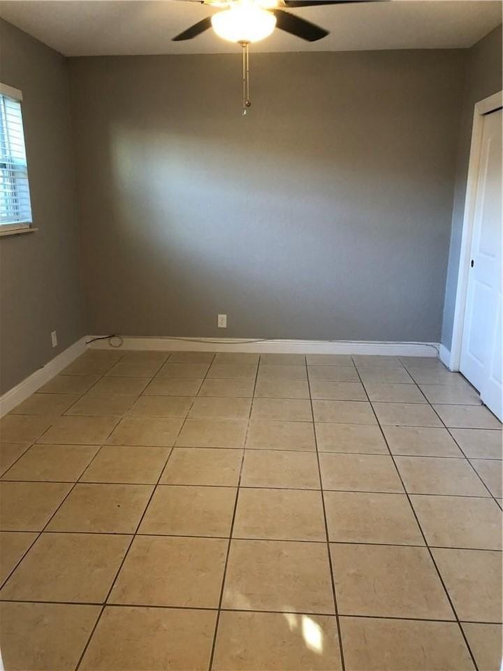 2016 Ne 17th Ct #11 - Photo 5 of 12