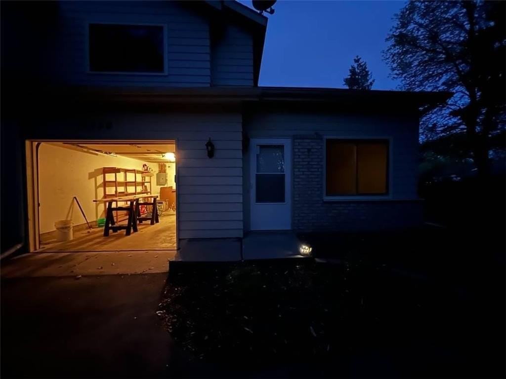 15256 Lesley Ln - Photo 3 of 6