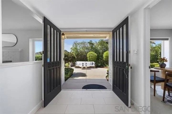 445 Avenida Primavera - Photo 5 of 31