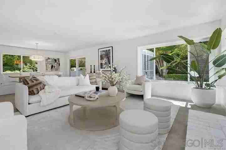 445 Avenida Primavera - Photo 6 of 31