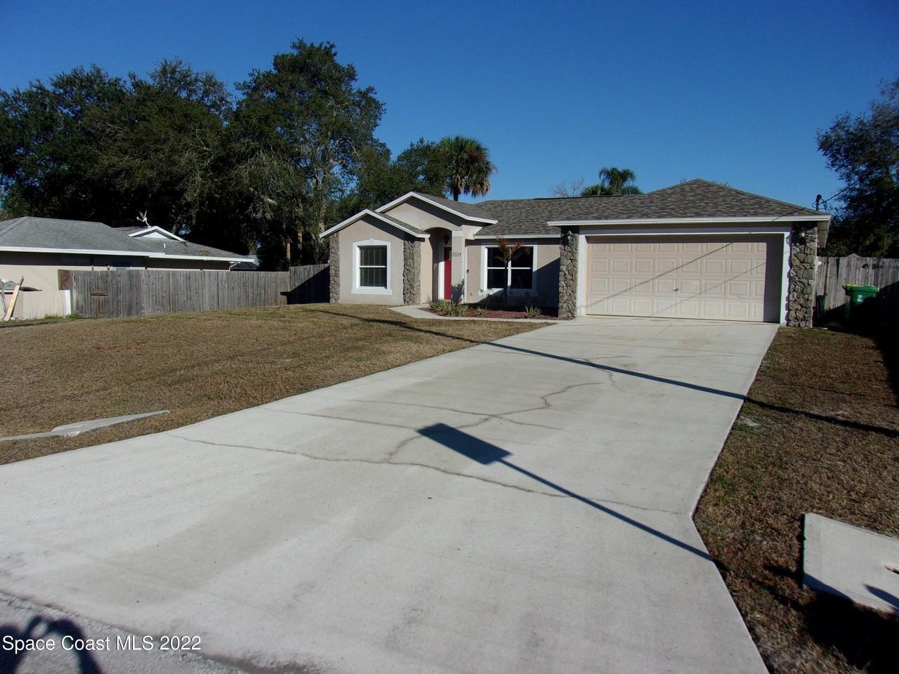 5614 Ada St - Photo 2 of 21