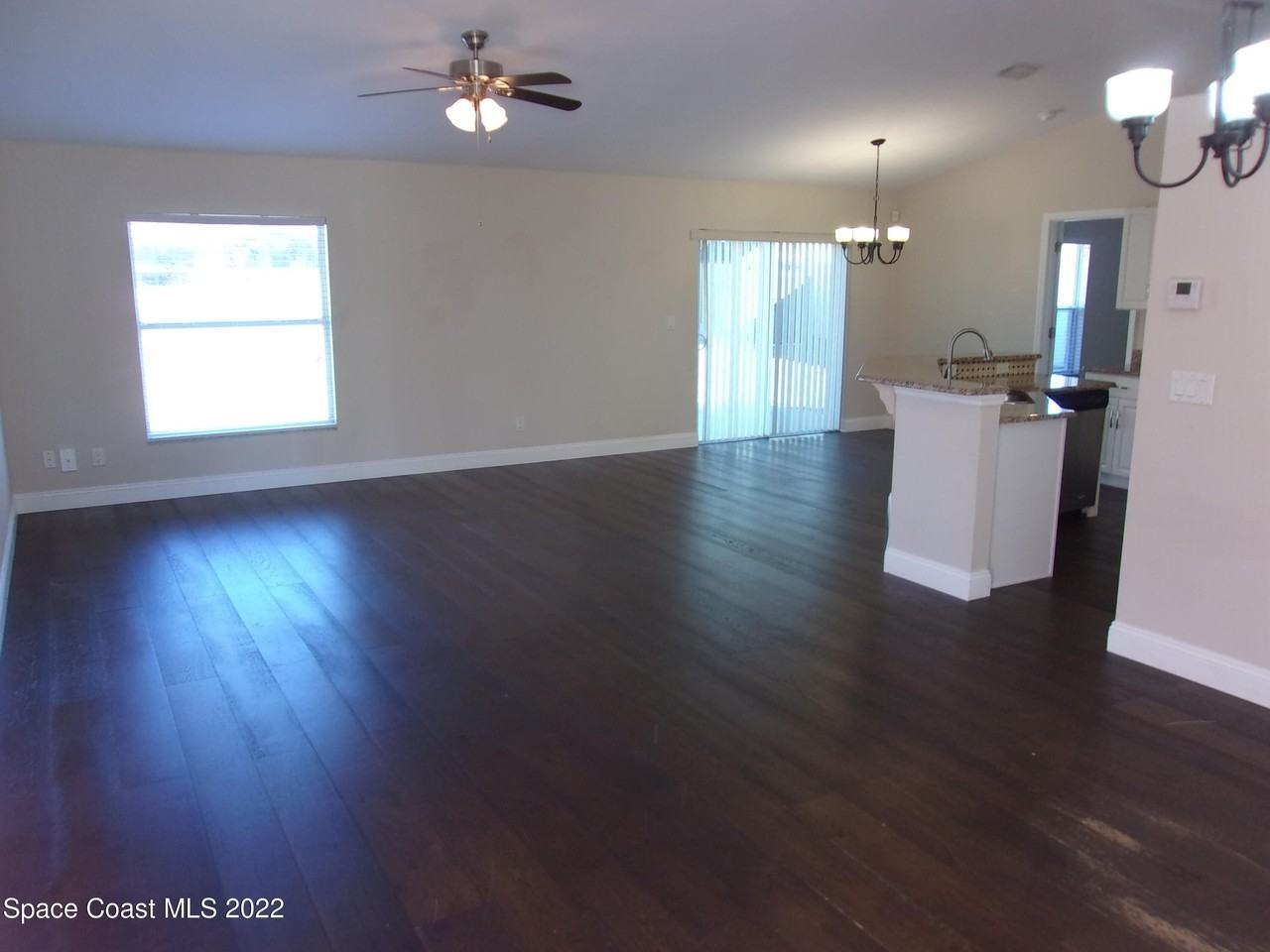 5614 Ada St - Photo 4 of 21