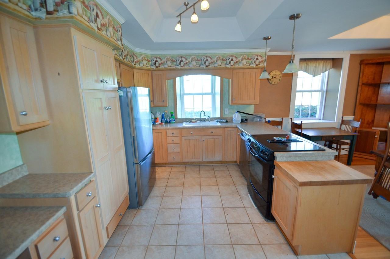 3884 Breezy Hill Rd - Photo 2 of 17