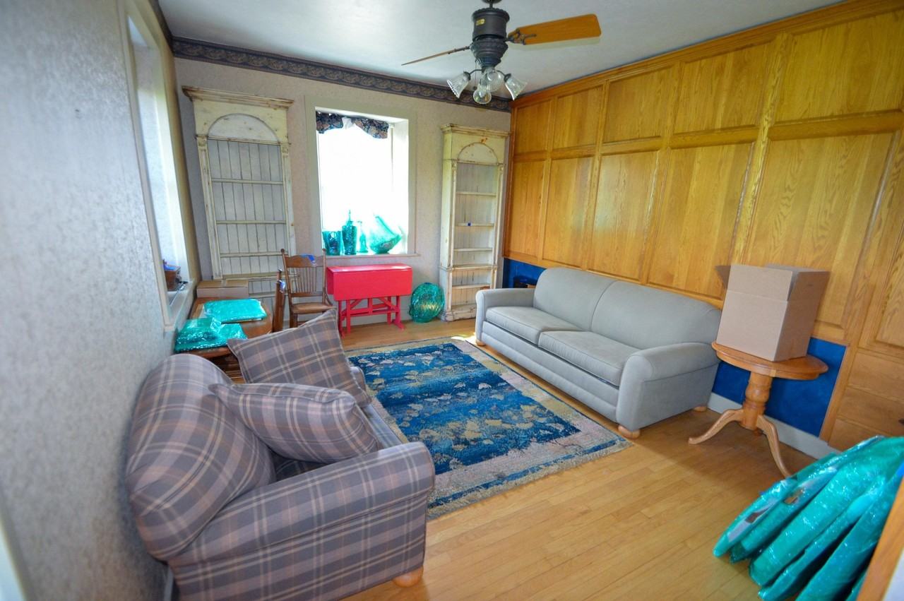 3884 Breezy Hill Rd - Photo 7 of 17