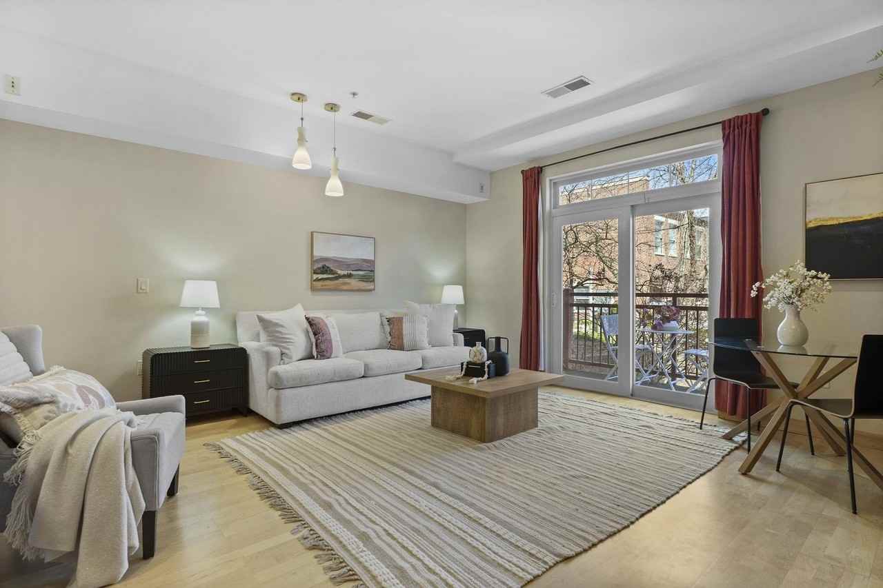 1037 Williamson St #107 - Photo 5 of 50