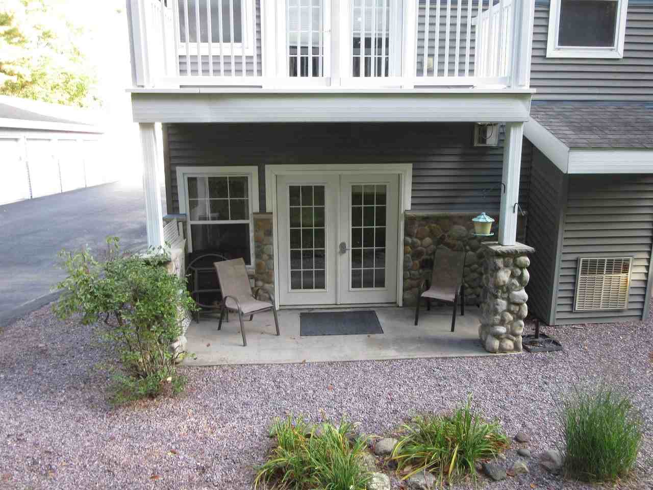 114 Pilgrim Dr - Photo 3 of 35