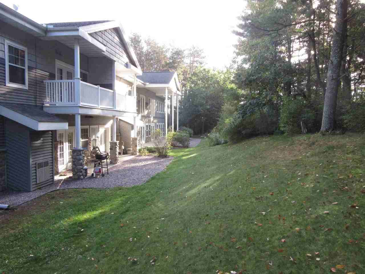114 Pilgrim Dr - Photo 4 of 35