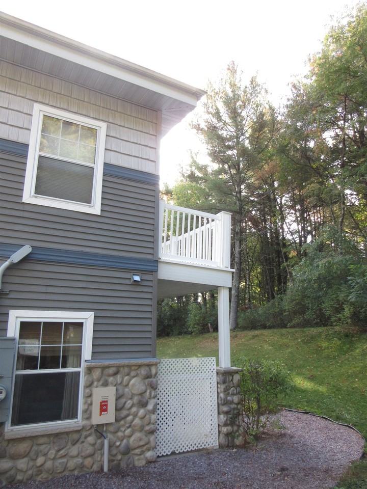 114 Pilgrim Dr - Photo 5 of 35