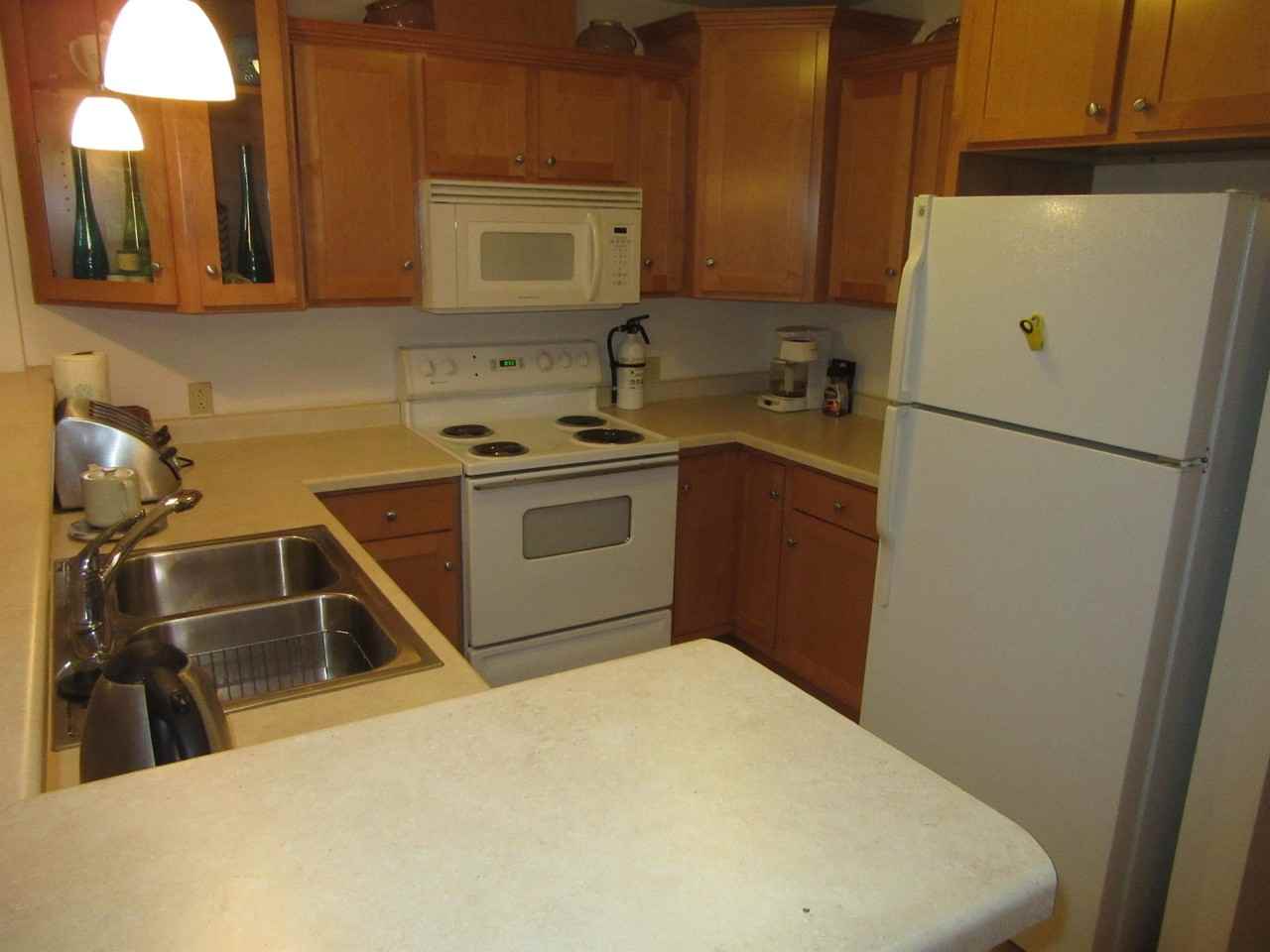 114 Pilgrim Dr - Photo 7 of 35