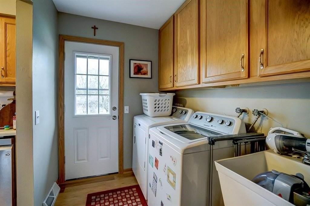213 S Jefferson St - Photo 4 of 15