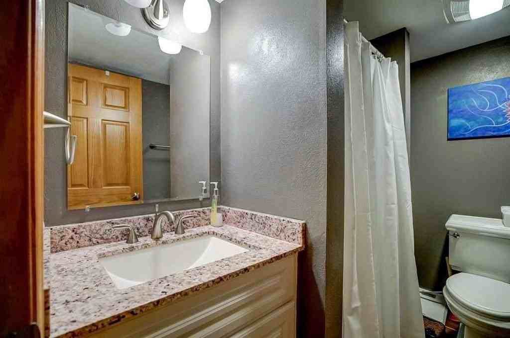 213 S Jefferson St - Photo 6 of 15