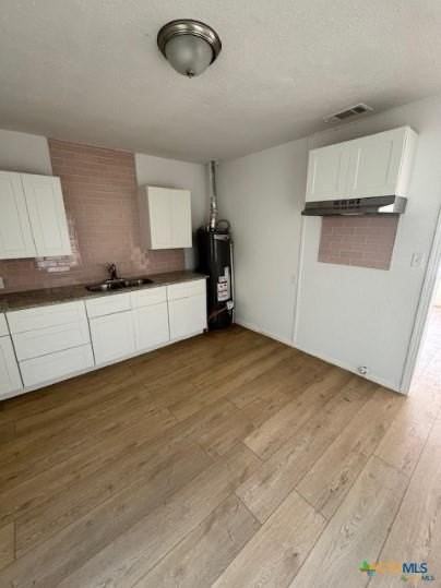 1410 Mulford St - Photo 4 of 6