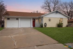 211 E Hogan Dr - Photo 1 of 1